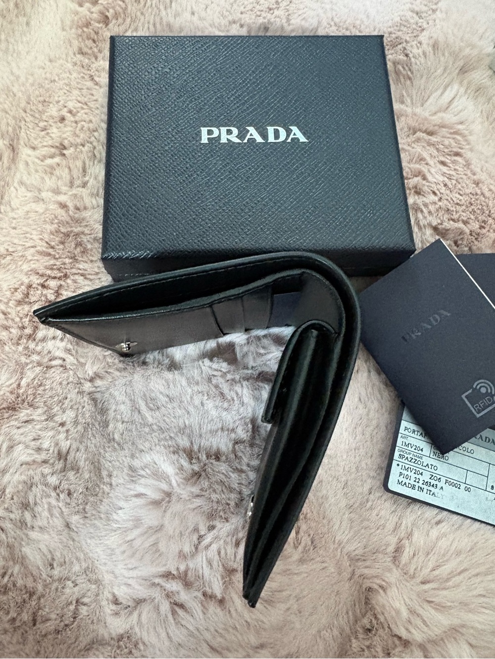 Prada small Black smooth Leather wallet - Picture 4 of 5